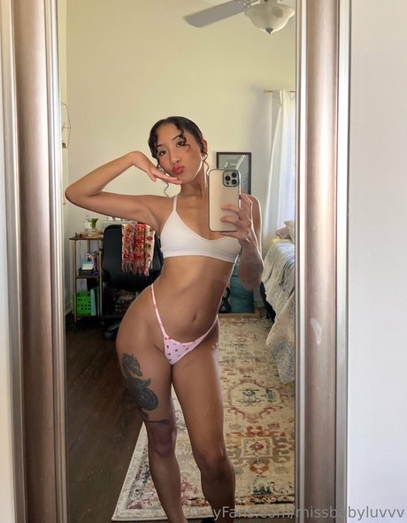 アジアンタトゥー OnlyFans ヌード ギャラリー