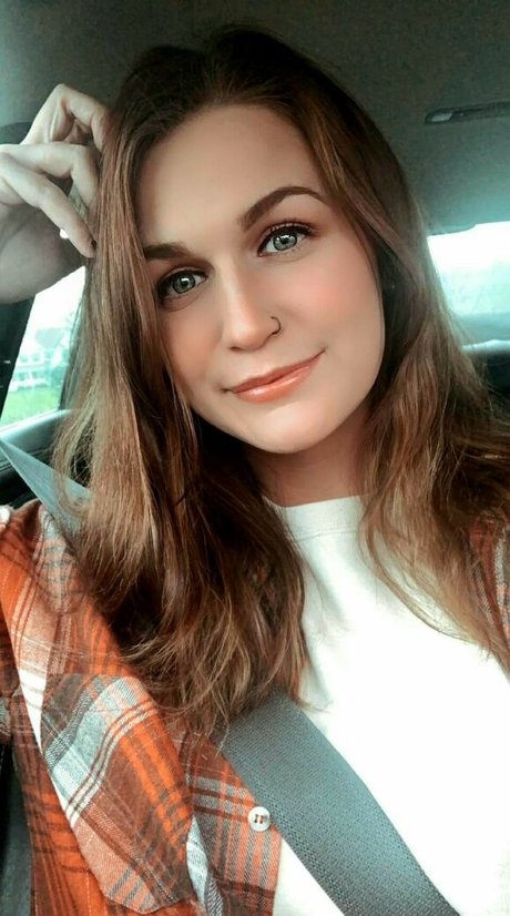 大学のOnlyFans セクシー裸 写真