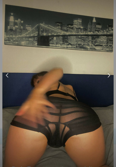 Ana Whiterose セクシーモデル 写真