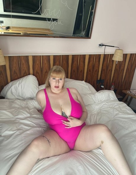 CaylaSnow HDポルノスター 画像