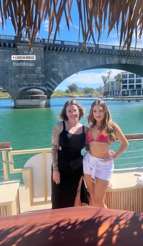 Mae Welsch エロティックなモデル 写真