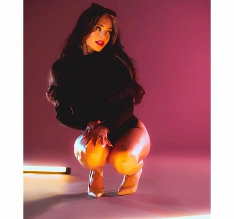 Mae Welsch 独占ポルノスター ギャラリー