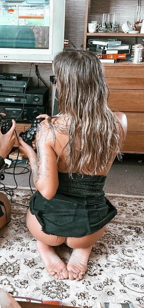 Silvia and Eveline Dellai セックスポルノスター 画像