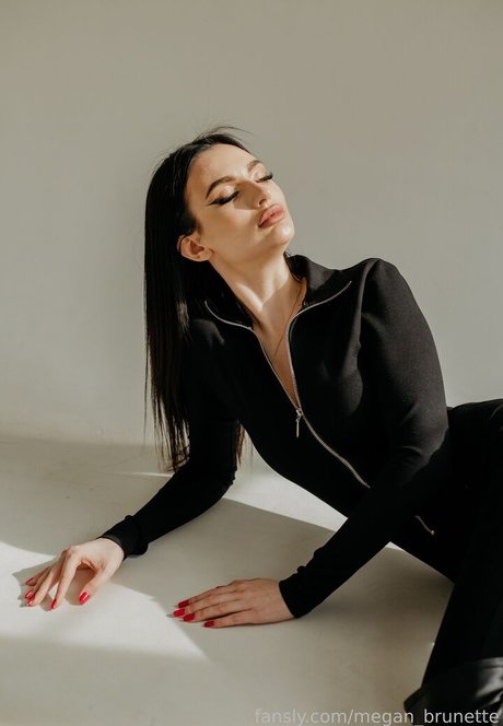 官能的なOnlyFans 素敵 アーカイブ