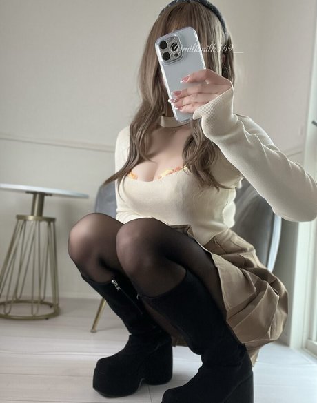 milkmilk369_ かわいいモデル 写真