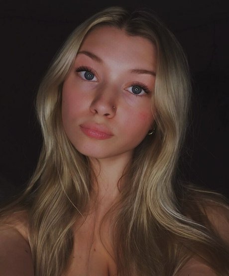 大きな乳首OnlyFans エロチック 写真