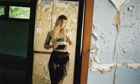 bb apathy 完璧なモデル 画像