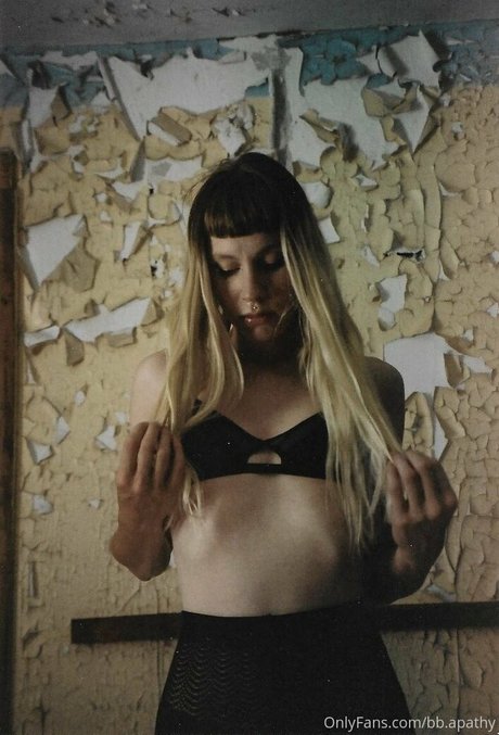 bb apathy セックスモデル 写真