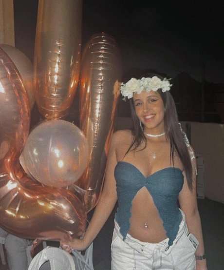 May Cohen XXXモデル 画像