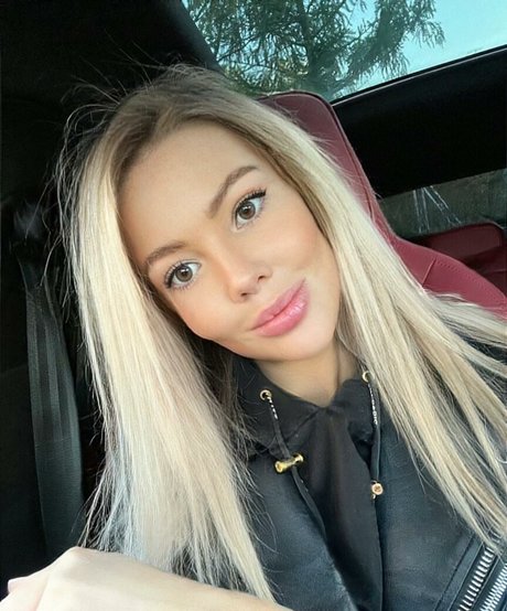 Maria Lapulina ヌードのポルノスター 写真