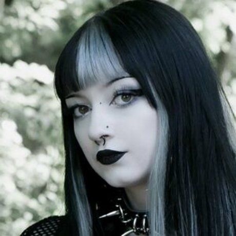 母乳オンリーファン アートヌード 画像