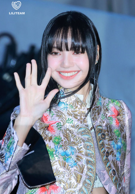 Lisa Blackpink ポルノモデル ギャラリー