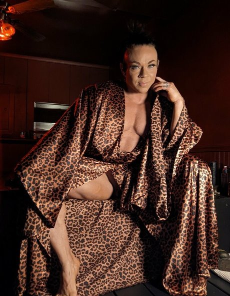 musclegeisha 無料のスター 写真