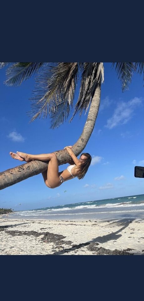 大きな黒い猫OnlyFans 可愛い 写真