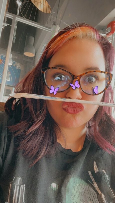 若いティーンのOnlyFans 美しい 画像