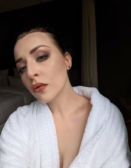 zoeunholy xxx女優 アーカイブ