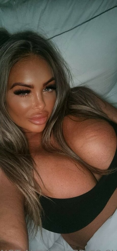 黒檀の小人OnlyFans 無料ヌード 写真