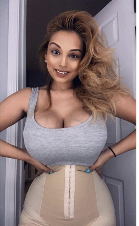 アマチュアペッギングOnlyFans トップ ギャラリー