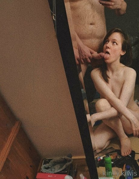 kinkykiwisx エロティック女優 画像