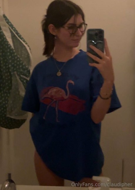 フィンドムオンリーファンズ エロチック 写真