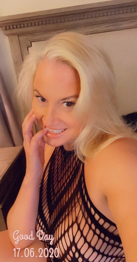 Tammy Sunny Sytch xxxモデル ギャラリー