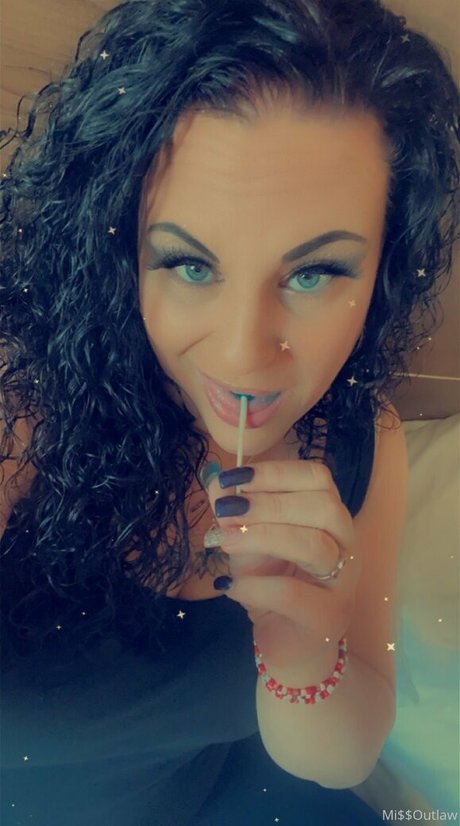 missoutlawakaladyk ポルノ女優 写真