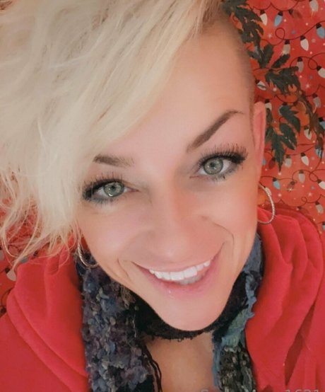 sashamoon1621 無料モデル 写真