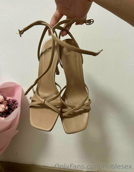 濃厚なラテン系熟女OnlyFans ヌード 写真