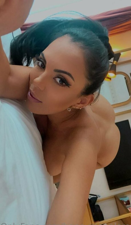 honeymoonlera ポルノスター 裸 写真