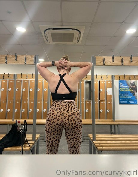 curvykgirl 高品質のポルノスター ギャラリー