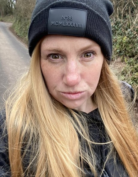 curvykgirl ヌードモデル 画像