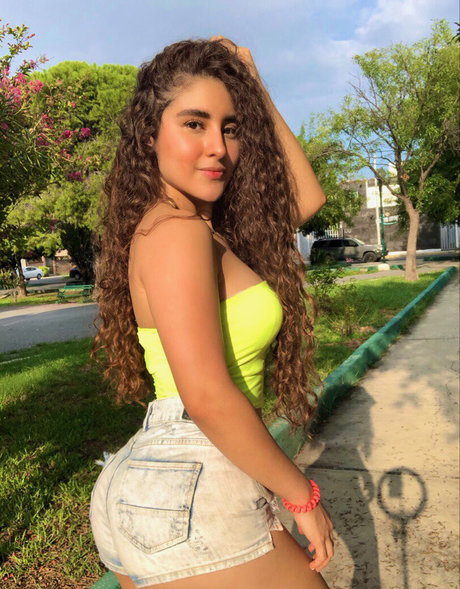 Sassi Zavala かわいいポルノスター 画像