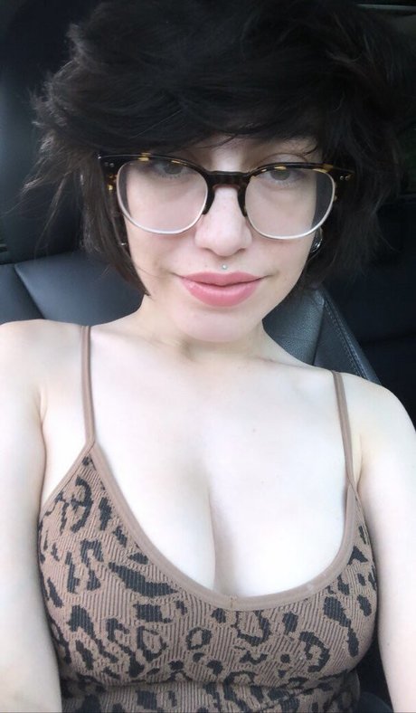 leez_____ 裸の女優 画像