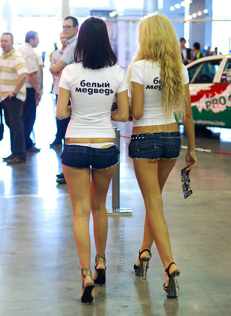 Alesya Vidnova Pena モデル 画像