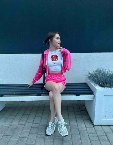 毛深い妊婦OnlyFans ポルノ 写真