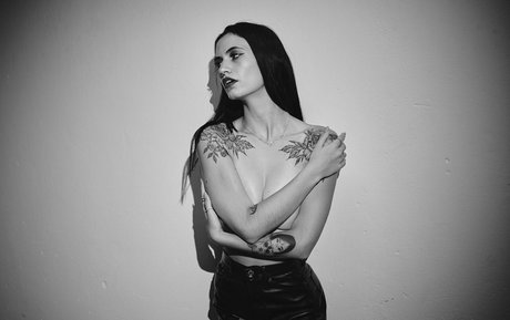 ディスコード トランス OnlyFans ポルノ ギャラリー