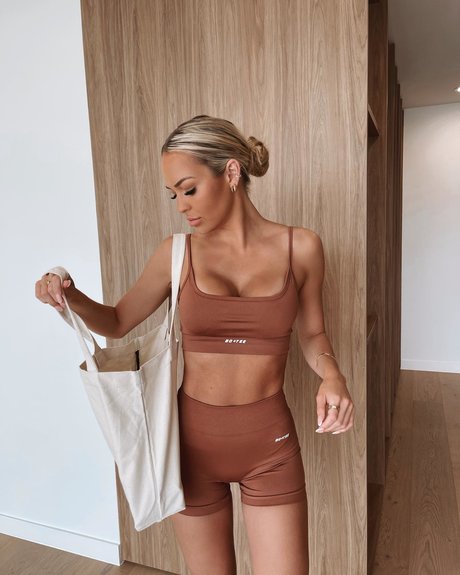 Tahlia Skaines ホットモデル 画像