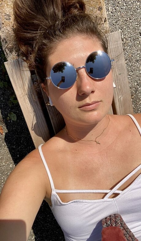 sassyrach top profile image