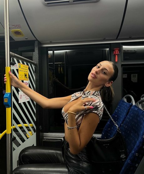 Tatiana Schwartz ポルノスター 写真