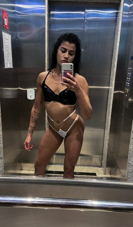 Arlequina69 ヌード女優 画像