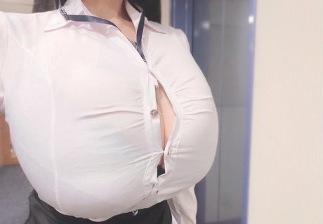 巨根ゲイOnlyFans 無料セックス 写真