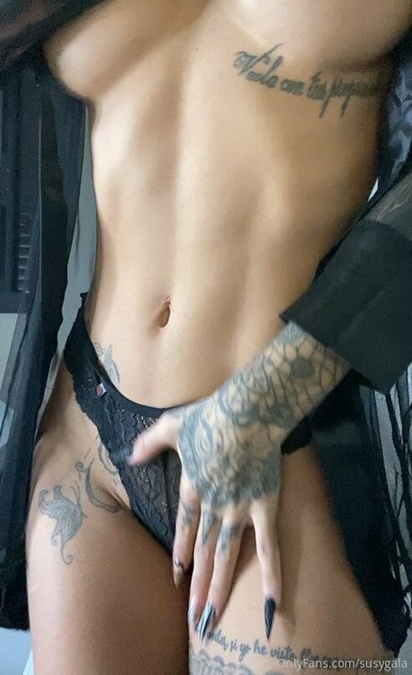 Susygala 完璧なポルノスター ギャラリー