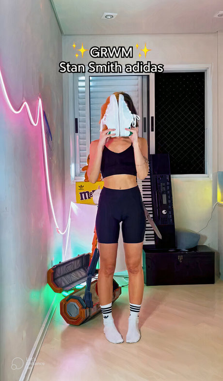 Loud Thaiga ポルノスター 写真