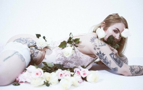 Sarahvandella ポルノスター アーカイブ