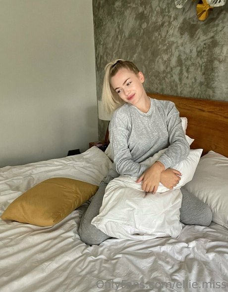 ellie miss ポルノスター セクシー 写真