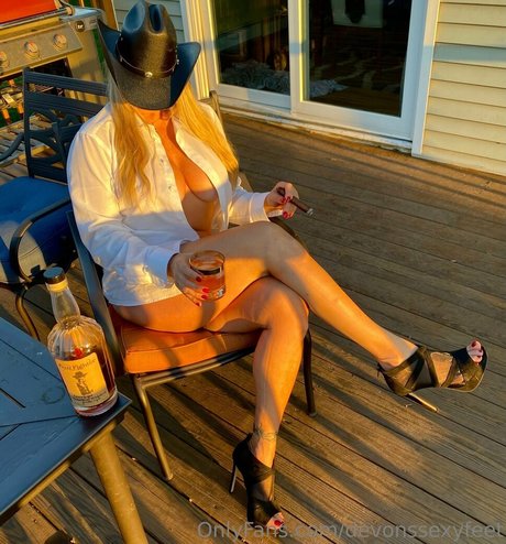 devonssexyfeet エロティックモデル アーカイブ