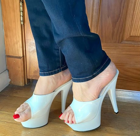 devonssexyfeet ポルノ女優 ギャラリー