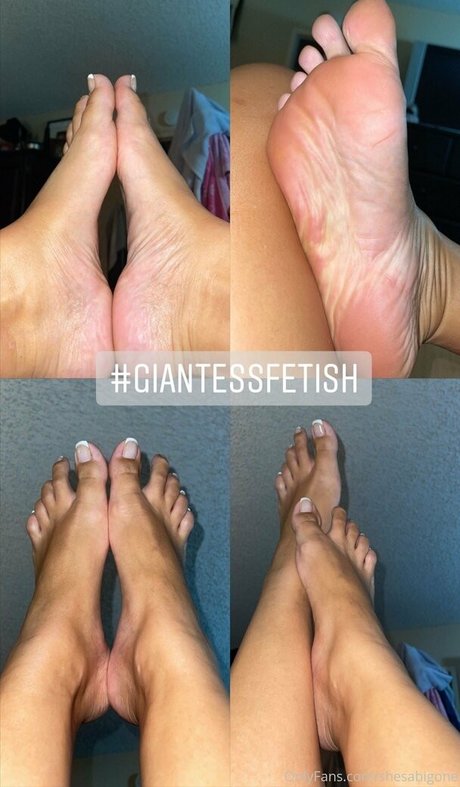 小柄なブロンドの熟女OnlyFans 裸 写真