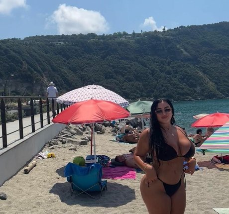 Maria Luisa ポルノスター ホット 写真