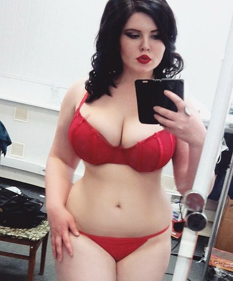 ぽっちゃりエモOnlyFans セックス 画像